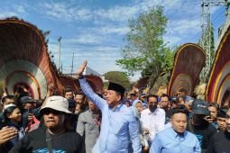 KPU Ponorogo terima pendaftaran Ipong-Luhur di Pilkada 2024