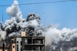 Inggris tangguhkan 30 izin ekspor senjata Israel