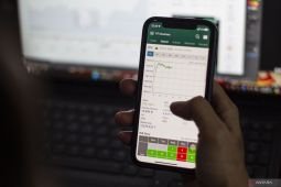 IHSG ditutup melemah, pasar "wait and see" data ekonomi AS