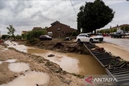 Akibat banjir, pertandingan sepak bola di Spanyol ditunda