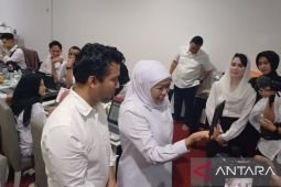 Jokowi ucapkan selamat kepada Khofifah atas keunggulan versi hitung cepat