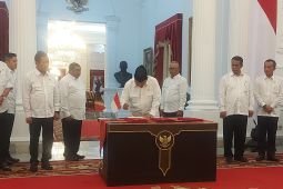 Prabowo signs regulation on bad debt forgiveness for small businesses