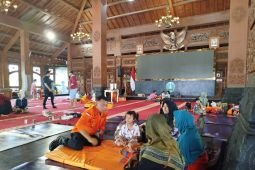 Bupati Ponorogo pusatkan penanganan pengungsi banjir di Pendopo Agung