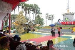 Menteri Fadli Zon resmikan Tugu Keris di Sumenep