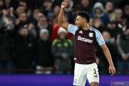 Piala FA - Aston Villa ke putaran kelima usai kalahkan Tottenham 2-1