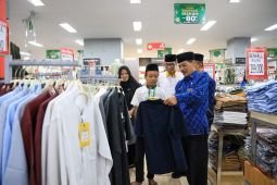 Pemkot Kediri dan Baznas ajak anak yatim belanja baju Lebaran