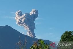 PGA: Erupsi Marapi Minggu pagi berdurasi 45 detik
