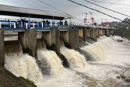 Bendung Katulampa Puncak Bogor sentuh siaga 1