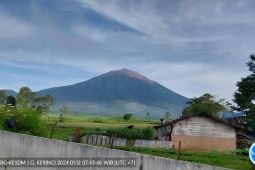 Gempa meningkat, Badan Geologi larang pendakian puncak Gunung Kerinci