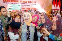 Gubernur Khofifah silahturahmi bersama warga Jatim di Malut