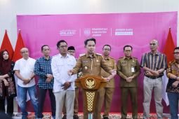 Bupati Jember buka layanan "Wadul Gus e" dalam program 100 hari