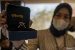 Harga emas Antam, UBS, dan Galeri24 di Pegadaian turun pada Minggu