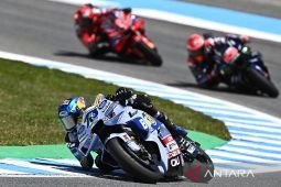 Alex Marquez geser sang kakak Marc Marquez dari puncak klasemen