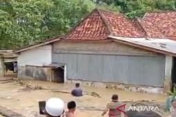 Banjir rendam dua desa di Pamekasan