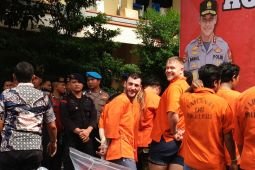 Tiga WNA Inggris penyelundup kokain dilimpahkan ke Kejari Badung