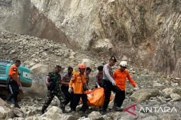Lima korban tewas akibat longsor di Gunung Kuda Jabar ditemukan