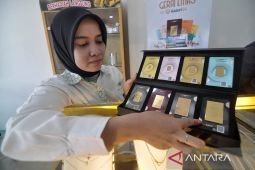 Harga 3 produk emas di Pegadaian hari ini naik tipis