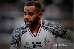 Bali United pertahankan Yabes Roni