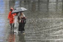 Hujan ringan diperkirakan guyur Kota Surabaya