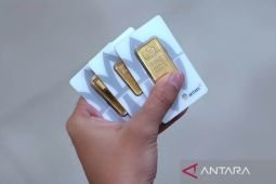 Nilai Antam Selasa ini menguat Rp5.000 ke angka Rp1,906 juta/gram
