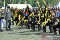 President honors Police units, officers on Bhayangkara Day