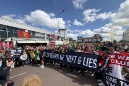 Suporter MU akan gelar protes di laga kontra Arsenal