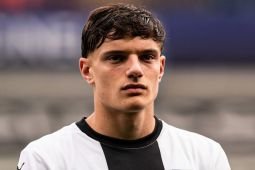 Giovanni Leoni akan terbang ke Liverpool