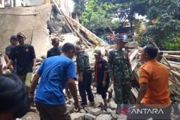 3 orang tewas puluhan luka-luka saat satu bangunan majelis ambruk di Bogor
