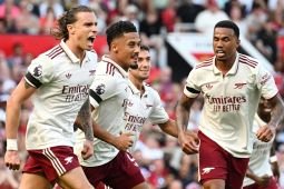 MU sepakat transfer kiper Royal Antwerp Senne Lammens