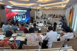 UNAIR tekankan pentingnya perlindungan industri padat karya