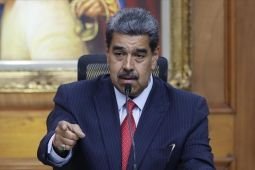 Trump ancam tembak jatuh jet Venezuela, Maduro sebut akan melawan