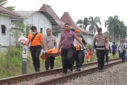 Seorang warga Blitar dilaporkan meninggal akibat tertabrak kereta api