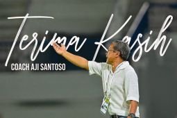 Manajemen Persela pecat Aji Santoso karena tak penuhi target