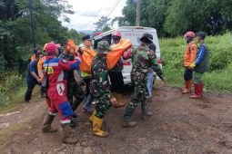Tim SAR kembali temukan tiga korban longsor di Cilacap