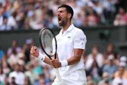 Djokovic menang cepat dalam debutnya di Yunani