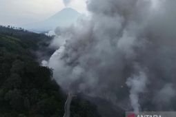 Status darurat erupsi Semeru diperpanjang hingga 2 Desember 2025