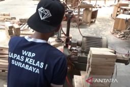 Lapas Kelas 1 Surabaya ekspor mebel karya warga binaan sejak 1989