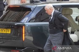 Raja Inggris Charles III cabut gelar pangeran dari Andrew