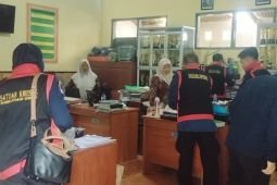 Kejari Jember geledah sekolah usut dugaan korupsi dana BOS