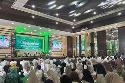 Puluhan ribu nahdiyin ikuti istighatsah hybrid PWNU Jatim