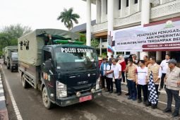 Aceh deploys 3,000 civil servants to aid flood, landslide recovery