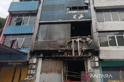 Puslabfor Polri kembali olah TKP lokasi kebakaran ruko di Jakpus