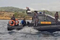 TNI AL kerahkan alutsista cari korban kapal tenggelam di Labuan Bajo