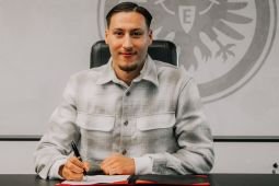 Frankfurt rekrut penyerang muda Younes Ebnoutalib