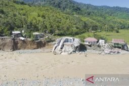 BPBD: 110 KK di Nagan Raya masih terisolir akibat jembatan putus