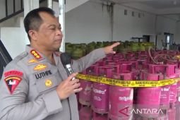 Polrestabes Surabaya ungkap Bright Gas 12 kilogram berisi elpiji subsidi