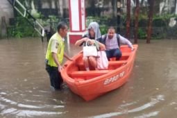 Banjir Jakarta meluas, 23 ruas jalan dan 10 RT terendam
