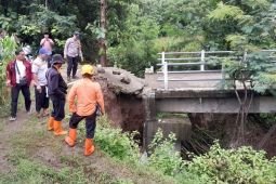 Tiga jembatan desa di Ponorogo rusak imbas luapan sungai