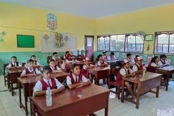 KBM lima SD usai terdampak banjir di Tulungagung berjalan normal