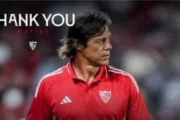 Sevilla resmi pecat pelatih Matias Almeyda